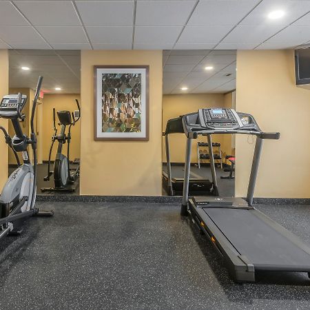 Quality Inn & Suites Downtown Windsor Exteriör bild