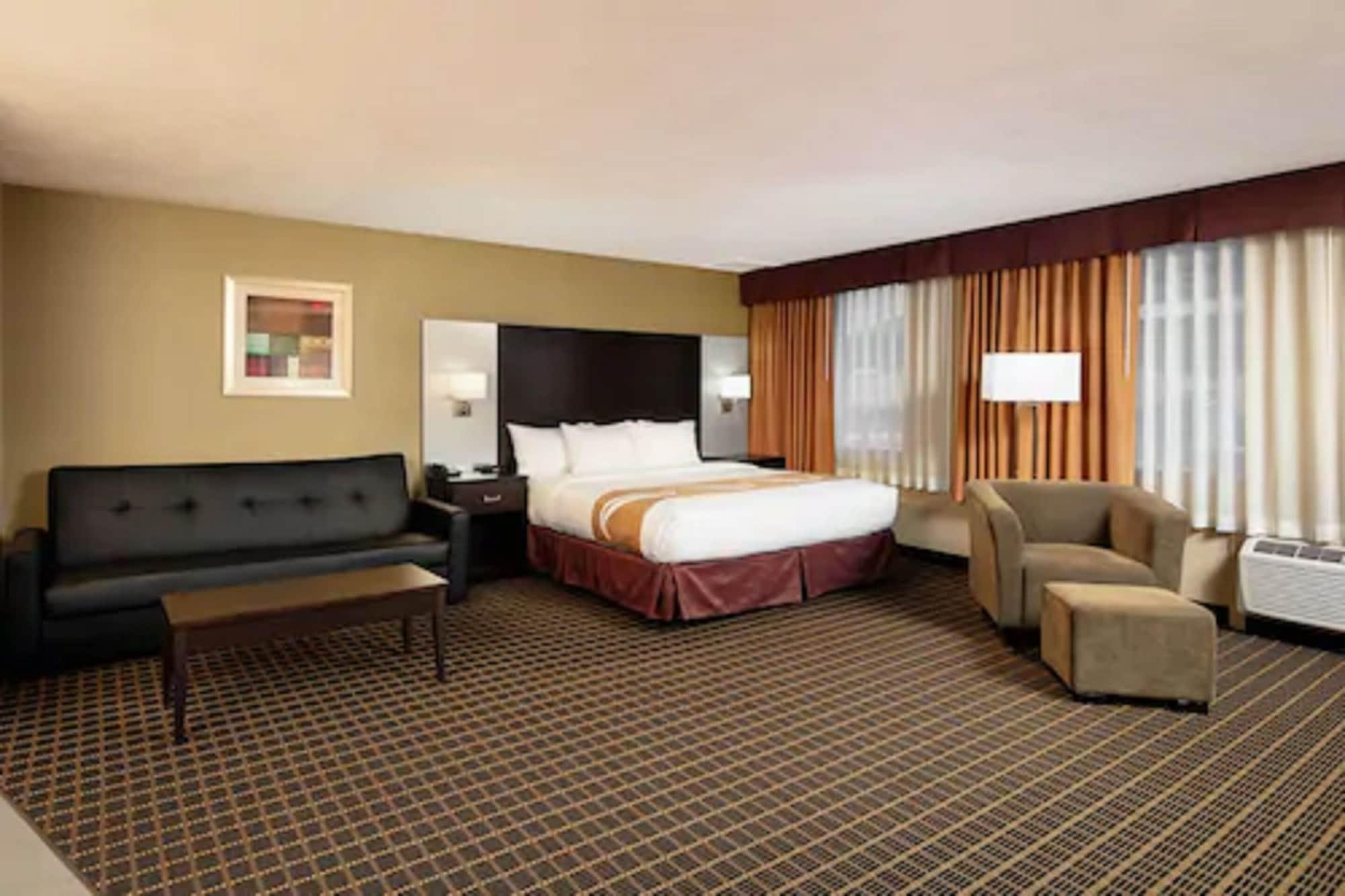 Quality Inn & Suites Downtown Windsor Exteriör bild