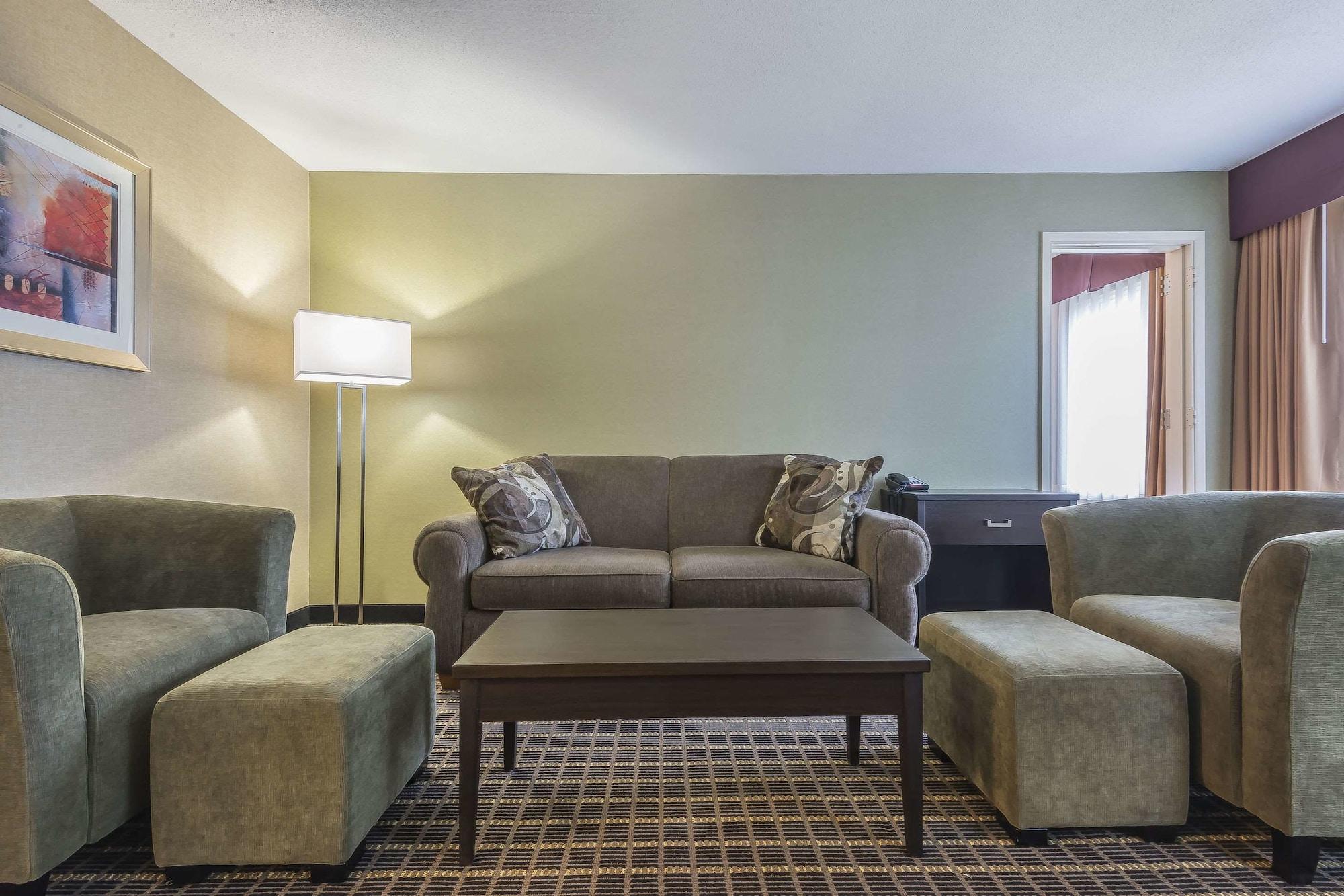 Quality Inn & Suites Downtown Windsor Exteriör bild