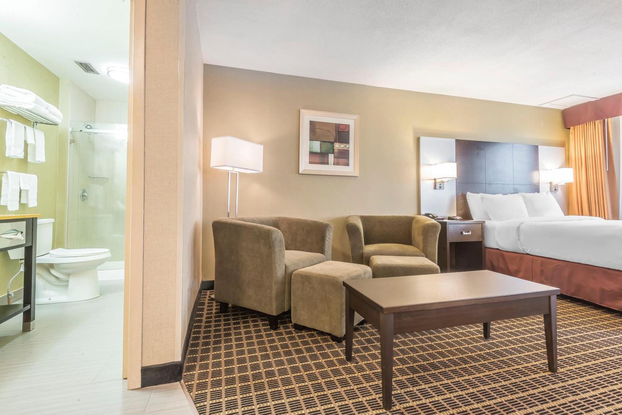 Quality Inn & Suites Downtown Windsor Exteriör bild