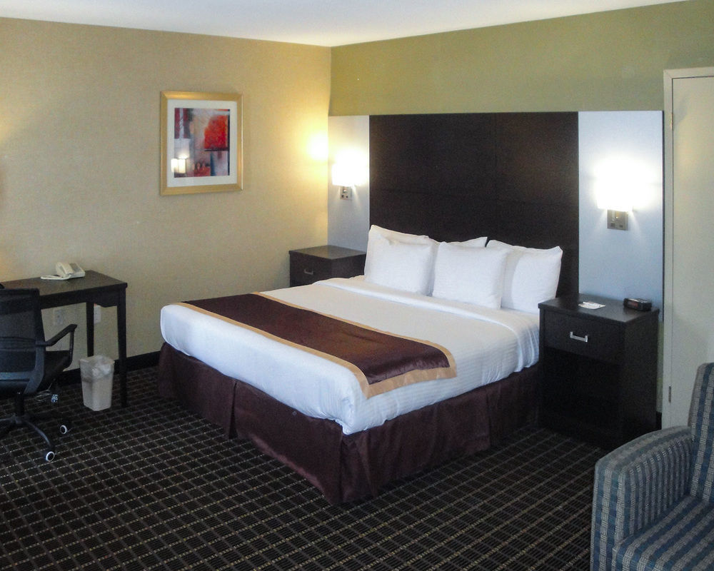 Quality Inn & Suites Downtown Windsor Exteriör bild