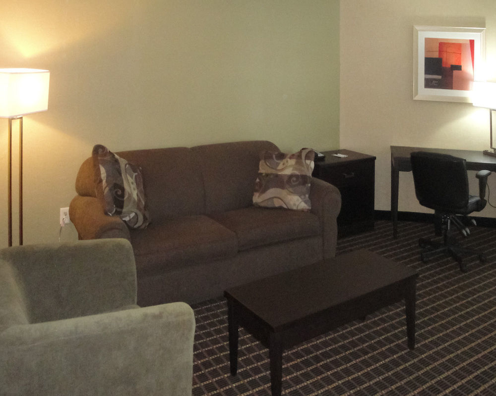 Quality Inn & Suites Downtown Windsor Exteriör bild