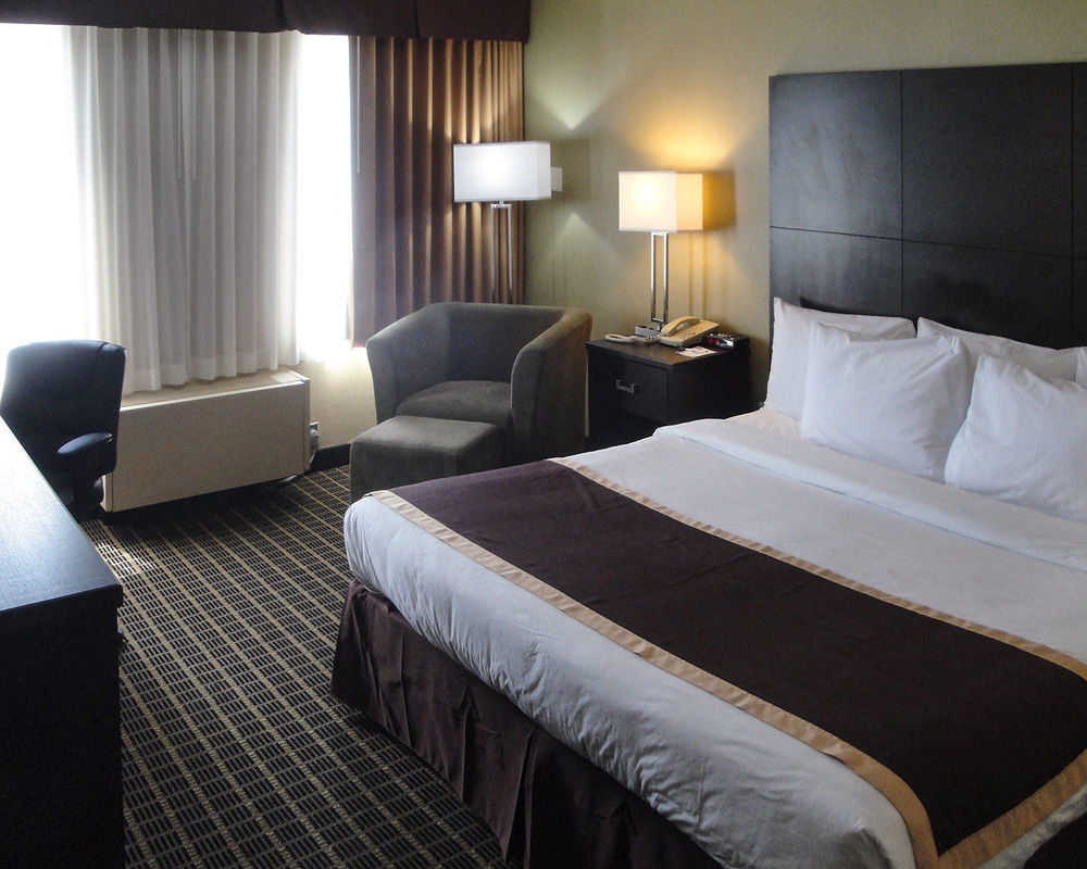 Quality Inn & Suites Downtown Windsor Exteriör bild