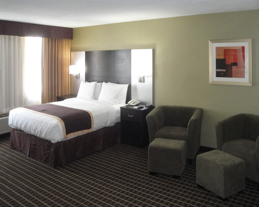 Quality Inn & Suites Downtown Windsor Exteriör bild